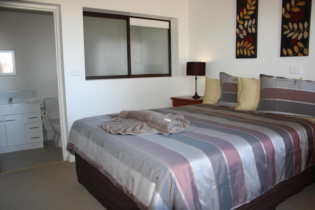 Bay View Holiday Village East Devonport Exterior photo